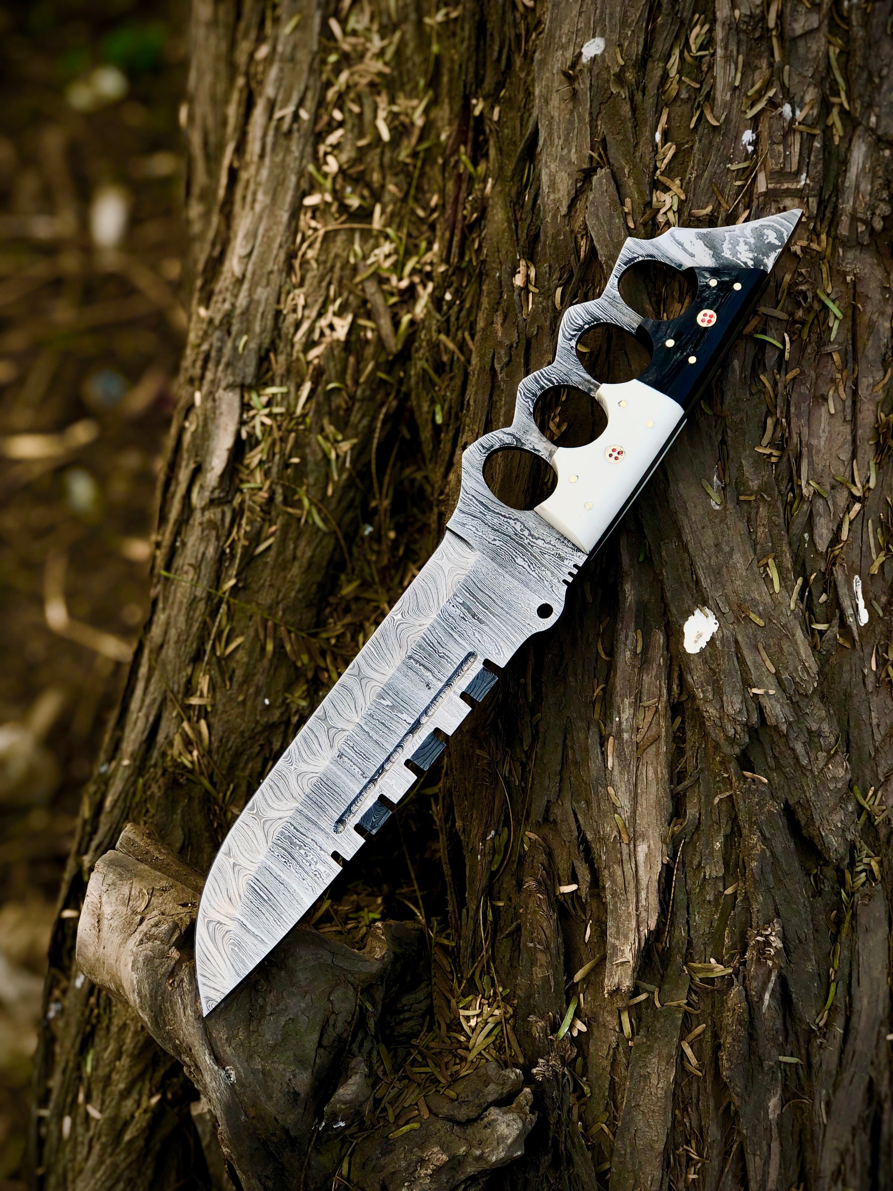 Knuckle Special – Handmade Damascus Steel Knuckle Handle Knife with Sheath