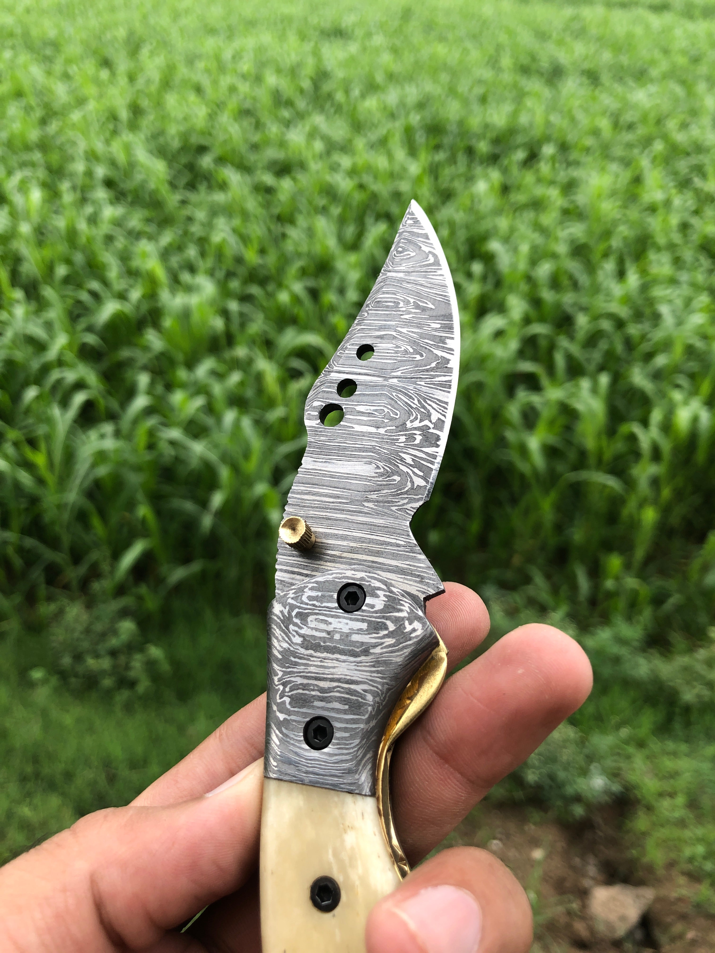 Camel Bone Special - Handmade Damascus Knife with Leather Sheath