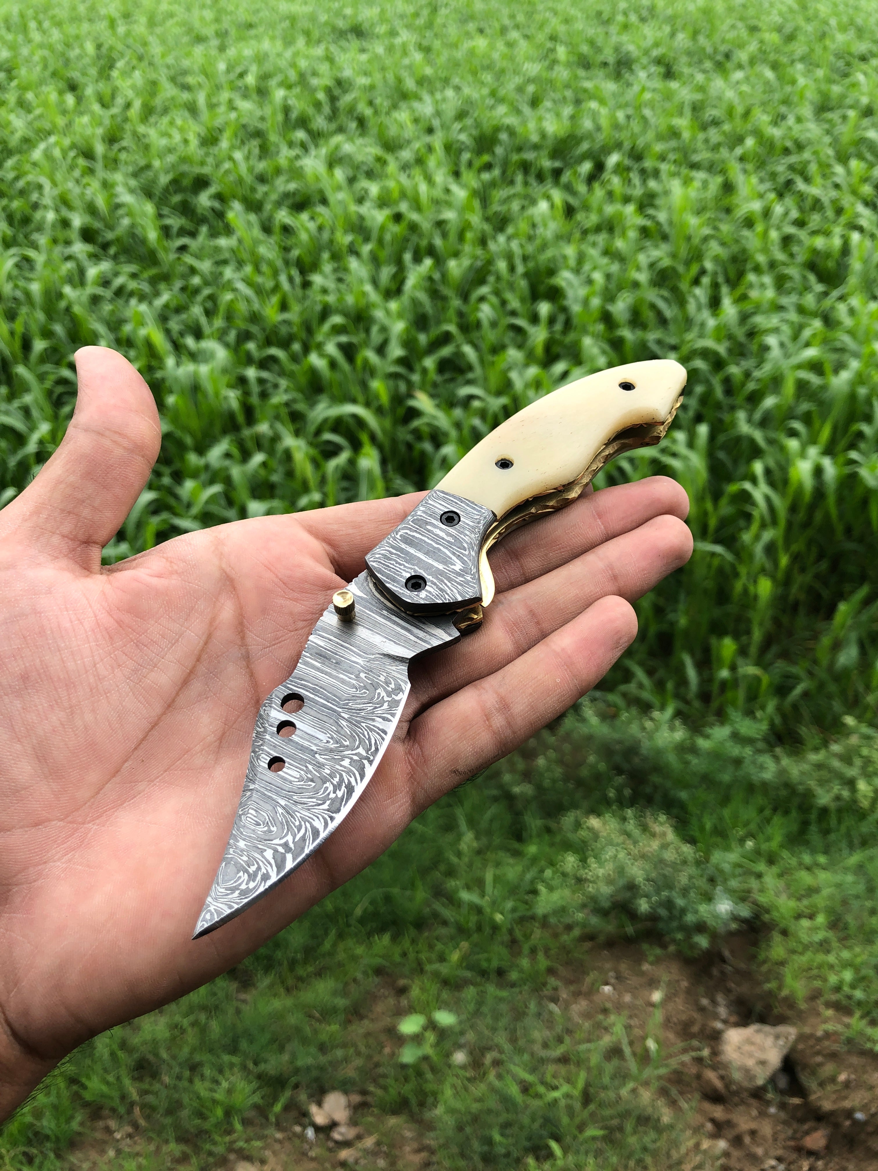 Camel Bone Special - Handmade Damascus Knife with Leather Sheath