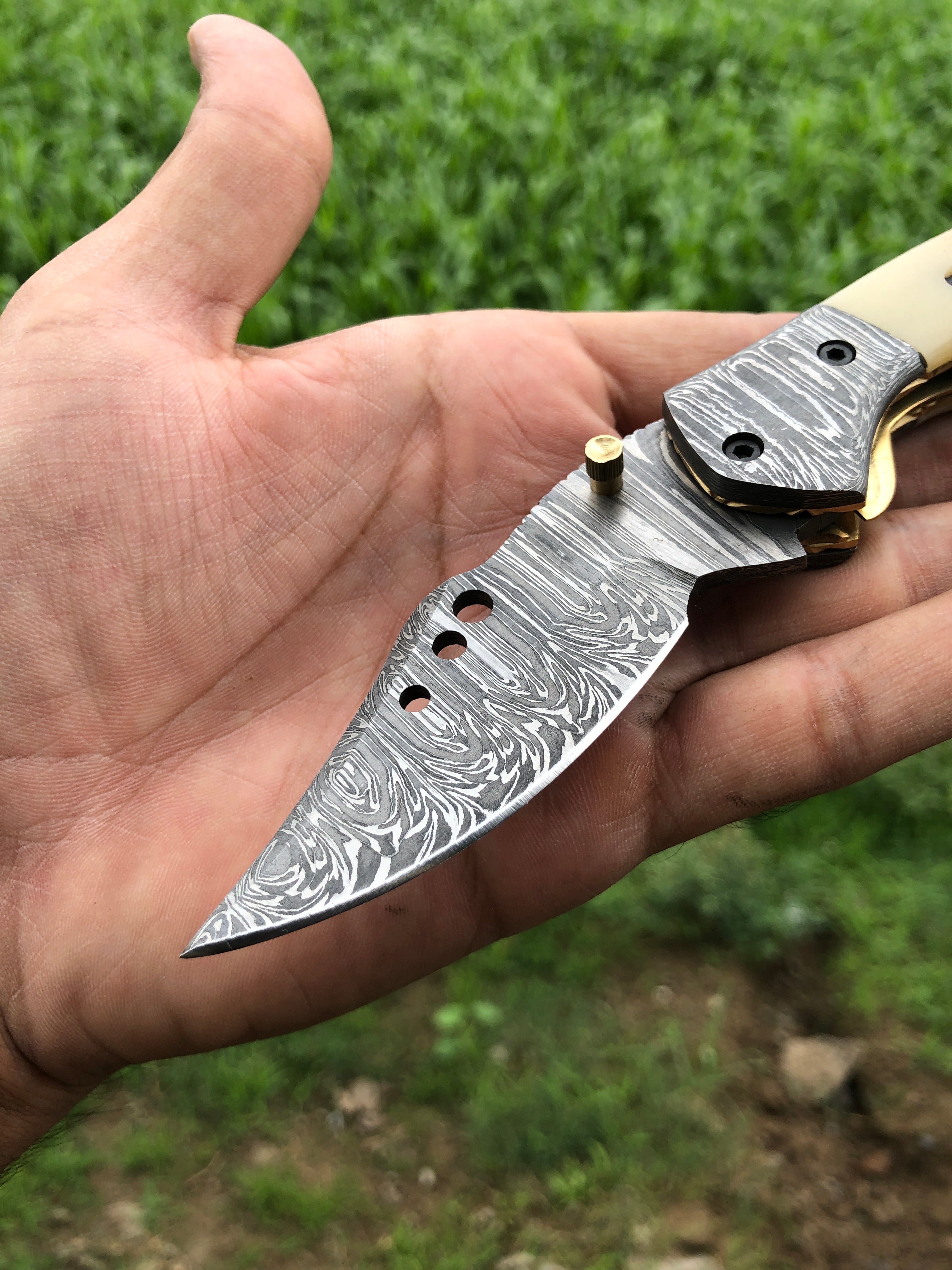 Camel Bone Special - Handmade Damascus Knife with Leather Sheath