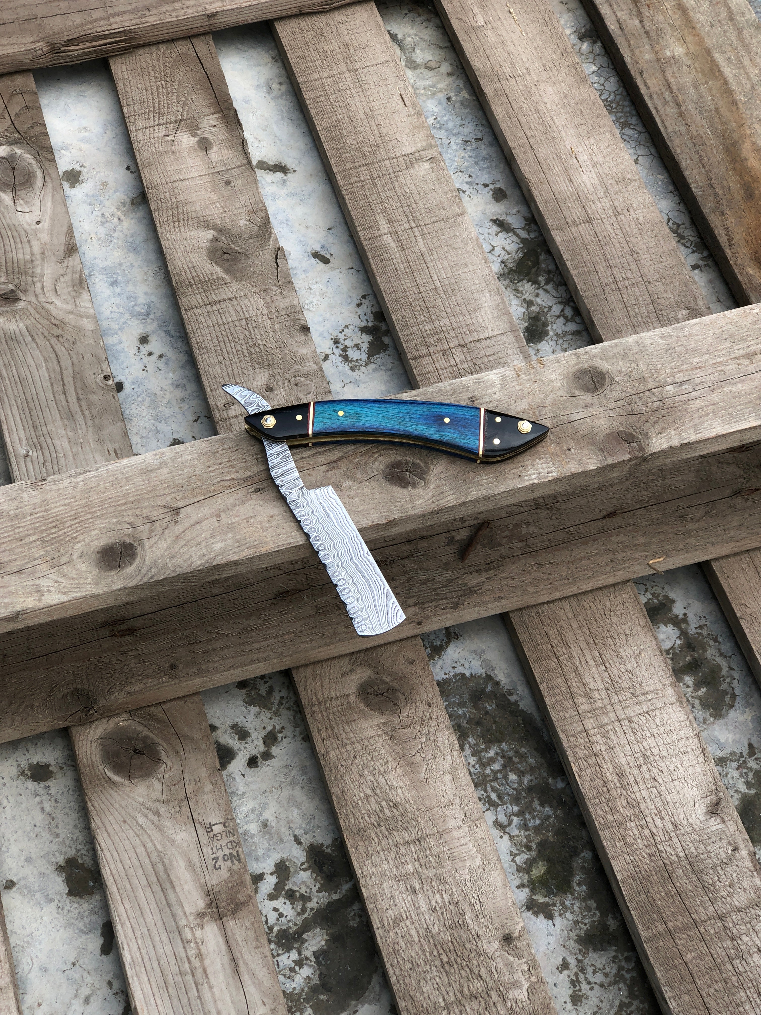 Handmade Damascus Straight Razor