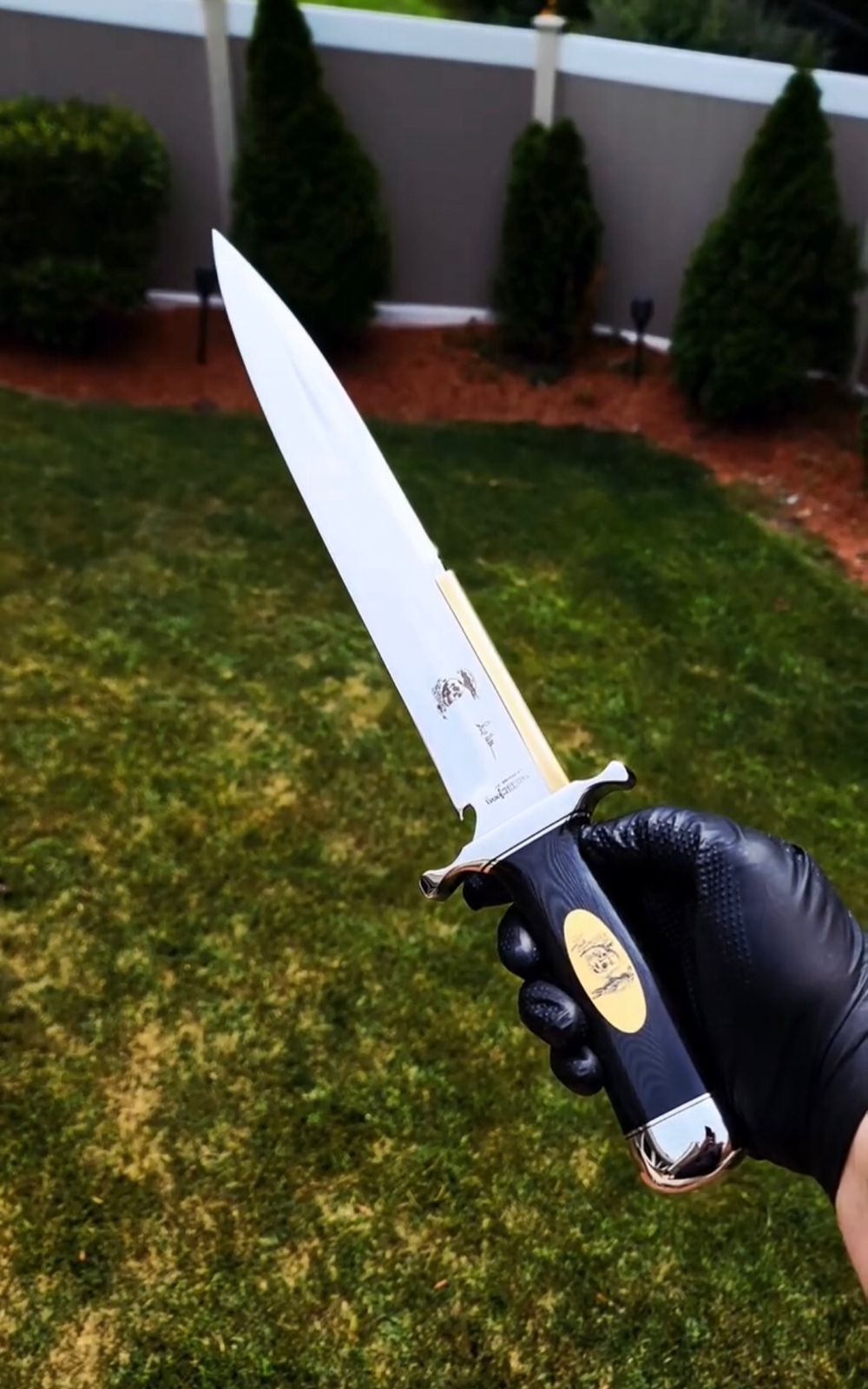 The Stunner – Handmade RAMBO-Style Bowie Knife with Sheath