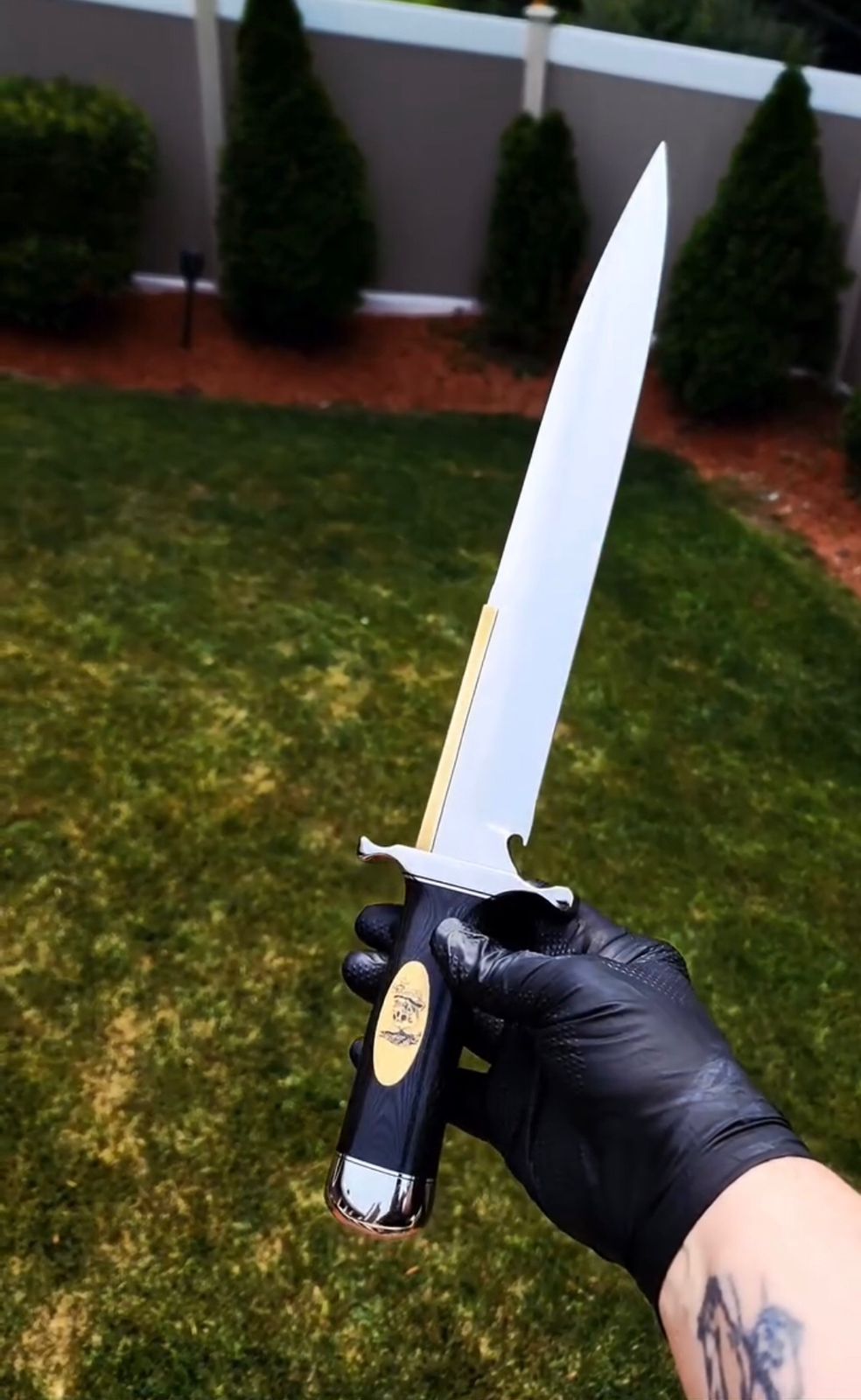 The Stunner – Handmade RAMBO-Style Bowie Knife with Sheath