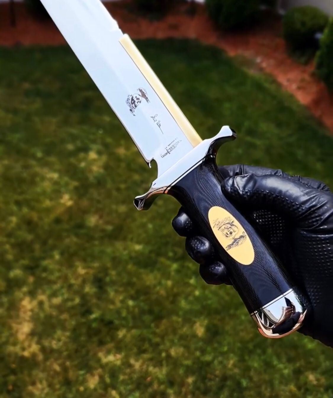 The Stunner – Handmade RAMBO-Style Bowie Knife with Sheath