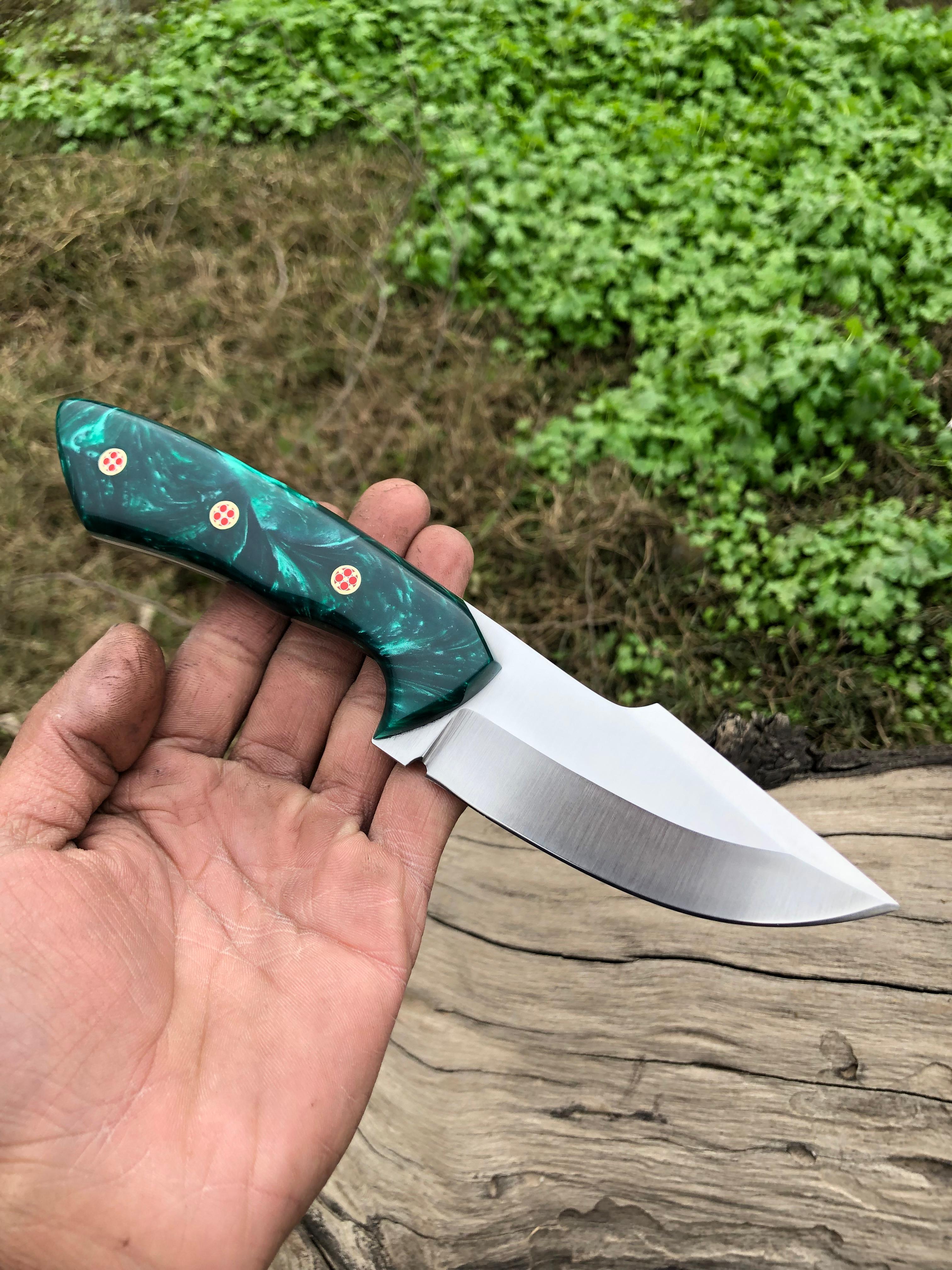 🌿 Green Comfort – Handmade High Carbon Steel Skinner Knife with Sheath