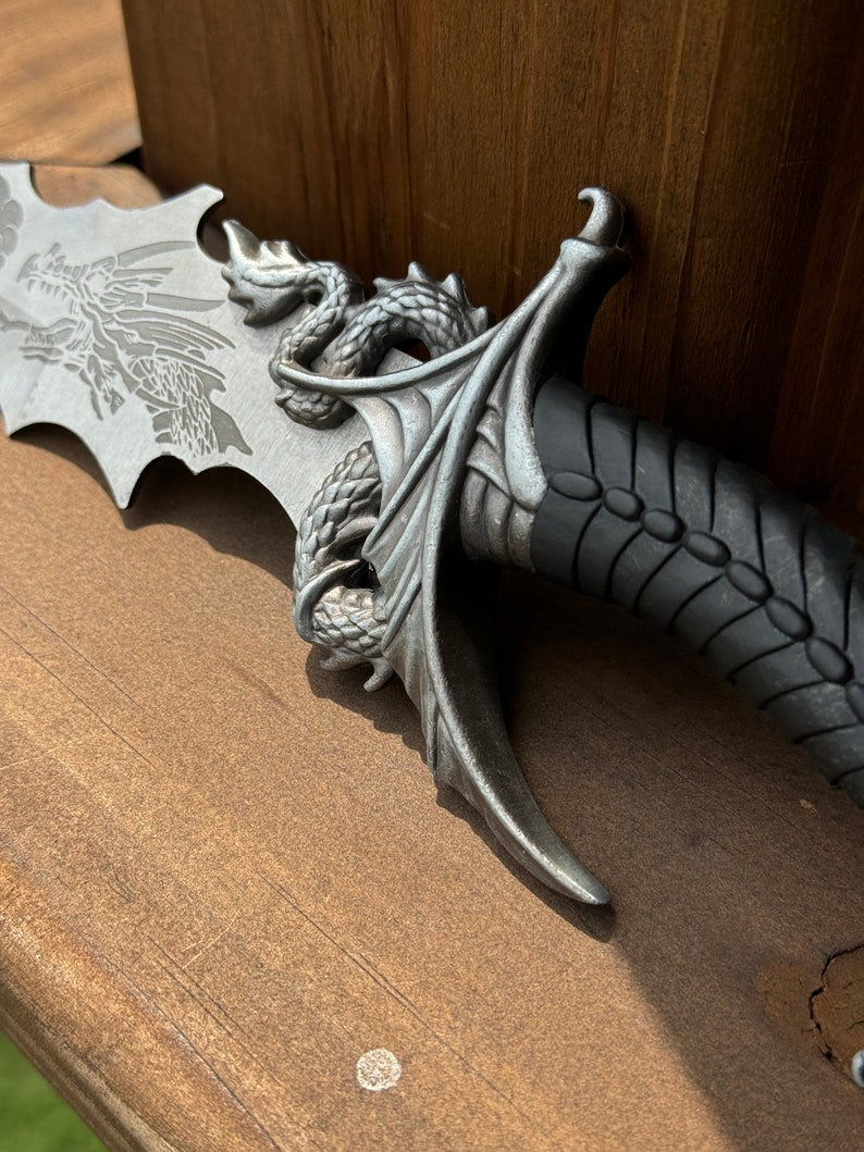 Dragonfang Display Blade – Custom Engraved Stainless Steel Knife