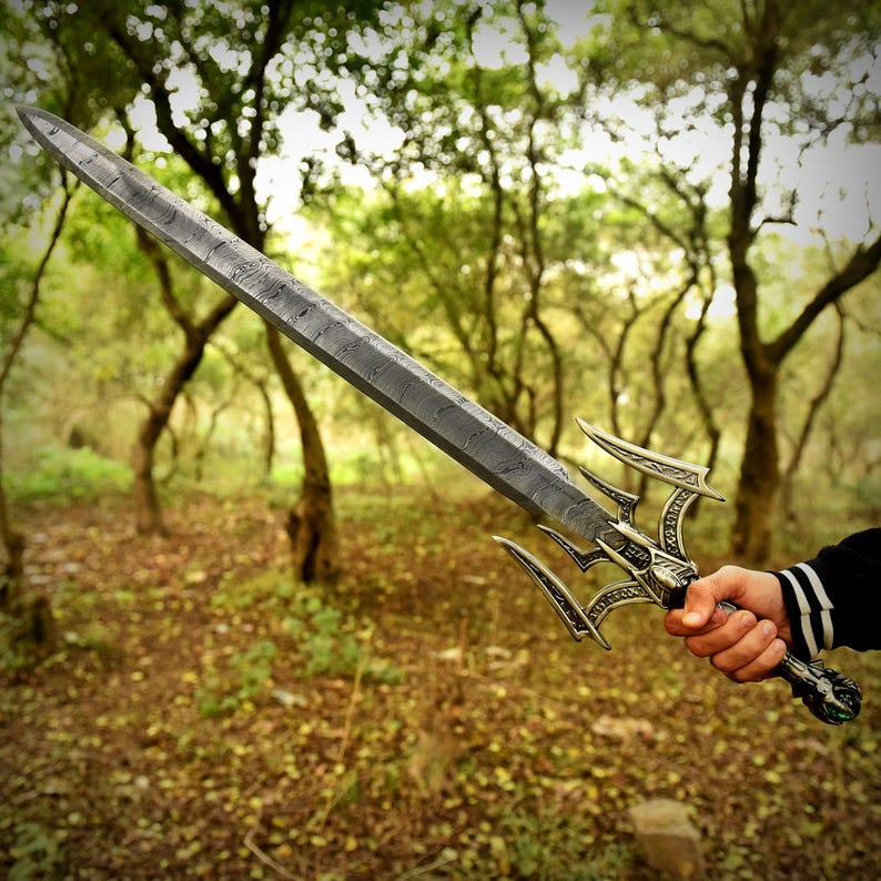 Valhalla Edge – Handmade Damascus Viking Sword