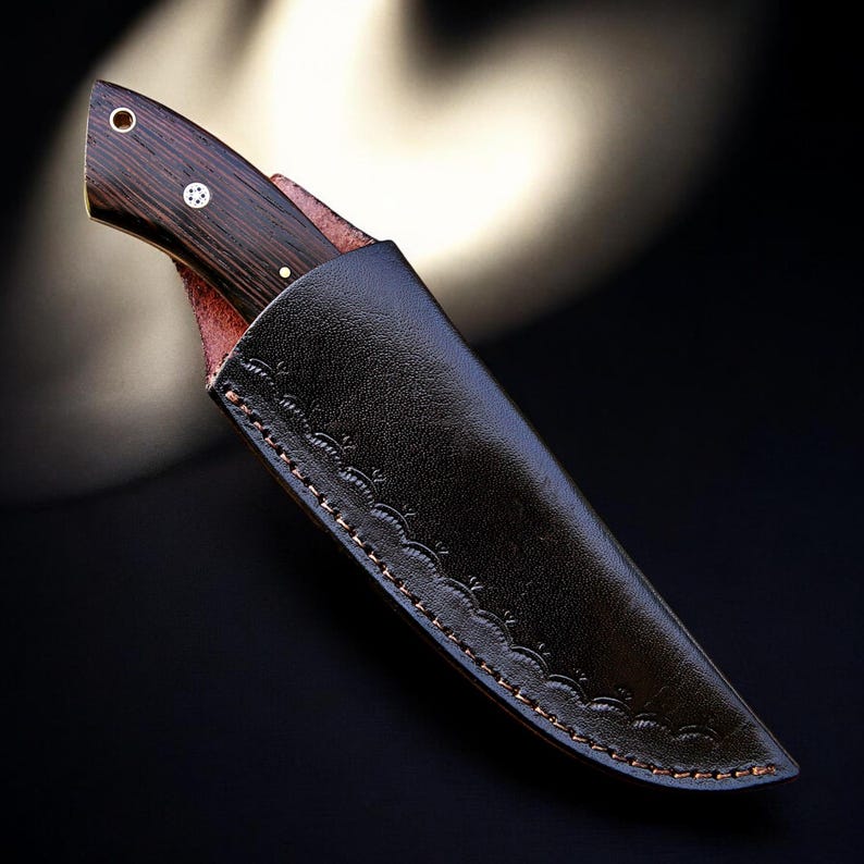 WildWenge – Handmade Damascus Bushcraft & Hunting Knife with Leather Sheath