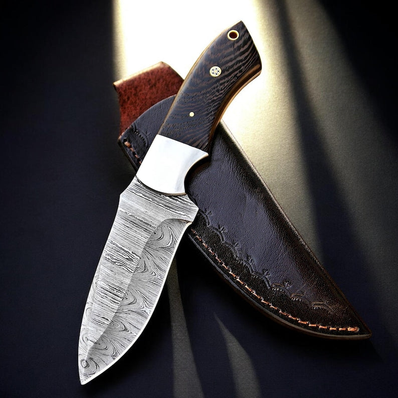 WildWenge – Handmade Damascus Bushcraft & Hunting Knife with Leather Sheath
