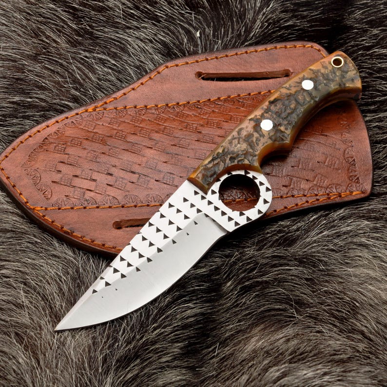 Crimson Edge – Handmade D2 Steel Skinning Knife with Leather Sheath