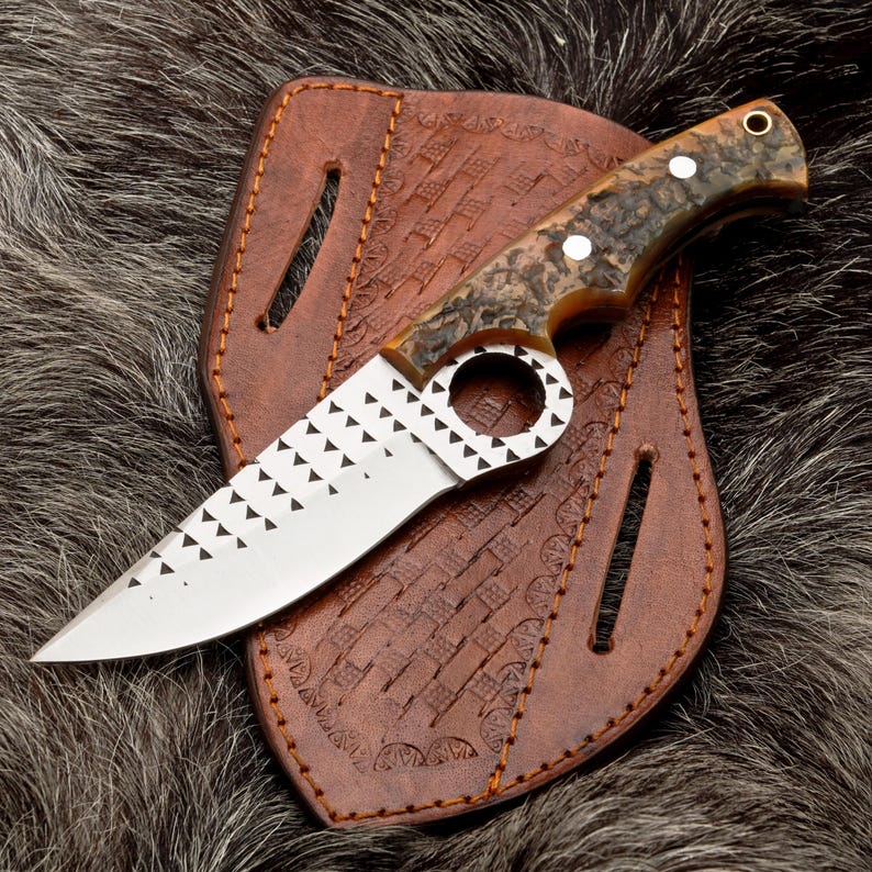 Crimson Edge – Handmade D2 Steel Skinning Knife with Leather Sheath