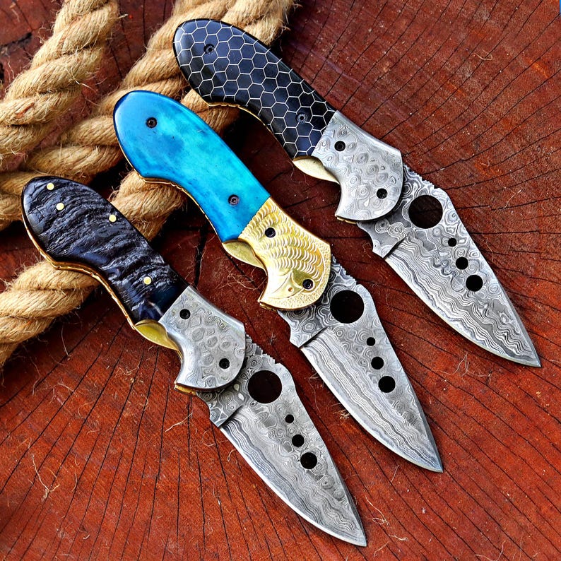 The HornBlade – Handmade Damascus Folding Knife with Bone & Ram Horn Handle