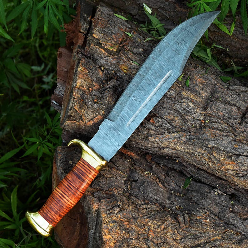 ProAction Damascus Hunter – Handmade Gurkha Kukri Bowie Knife