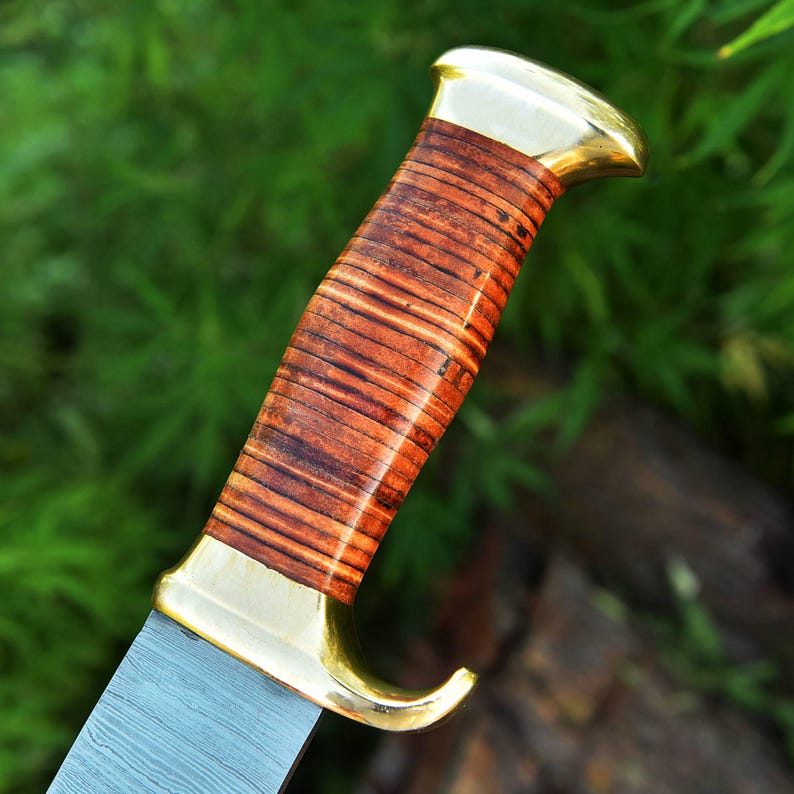 ProAction Damascus Hunter – Handmade Gurkha Kukri Bowie Knife