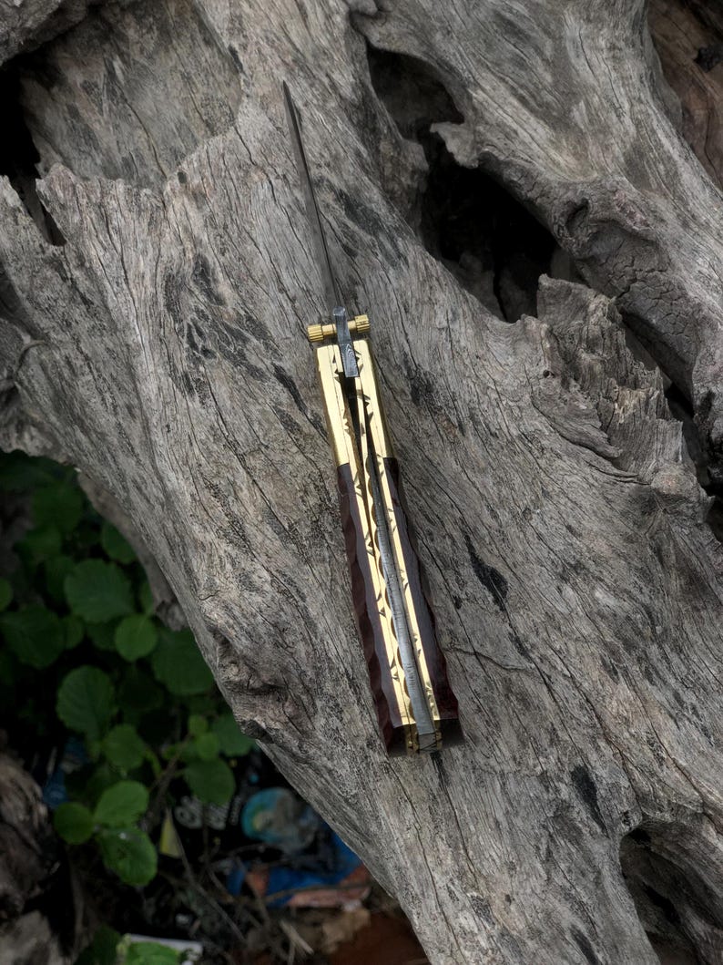 The IronWhisper – Custom Damascus Steel Pocket Folding Knife