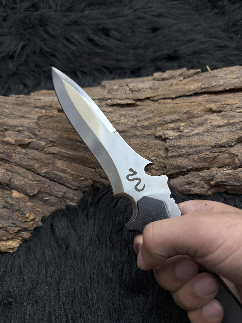 Krauser Fang – Resident Evil Replica Combat Knife