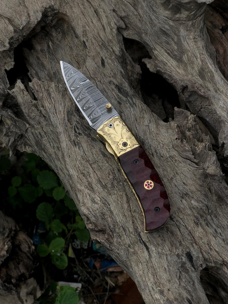 The IronWhisper – Custom Damascus Steel Pocket Folding Knife